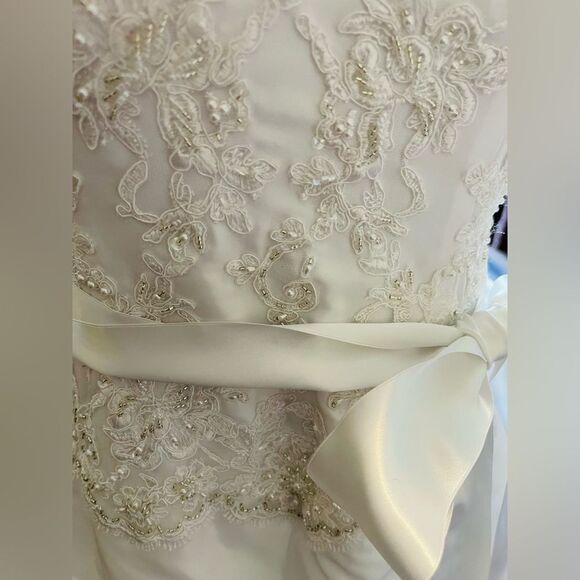 Candlelight White Satin Halter Poufy Ruched Wedding Gown with Train. - Picture 5 of 16